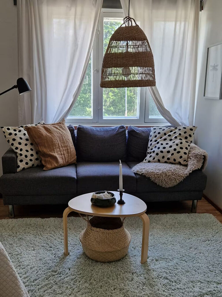 Aseman kirppari majoitus olohuone